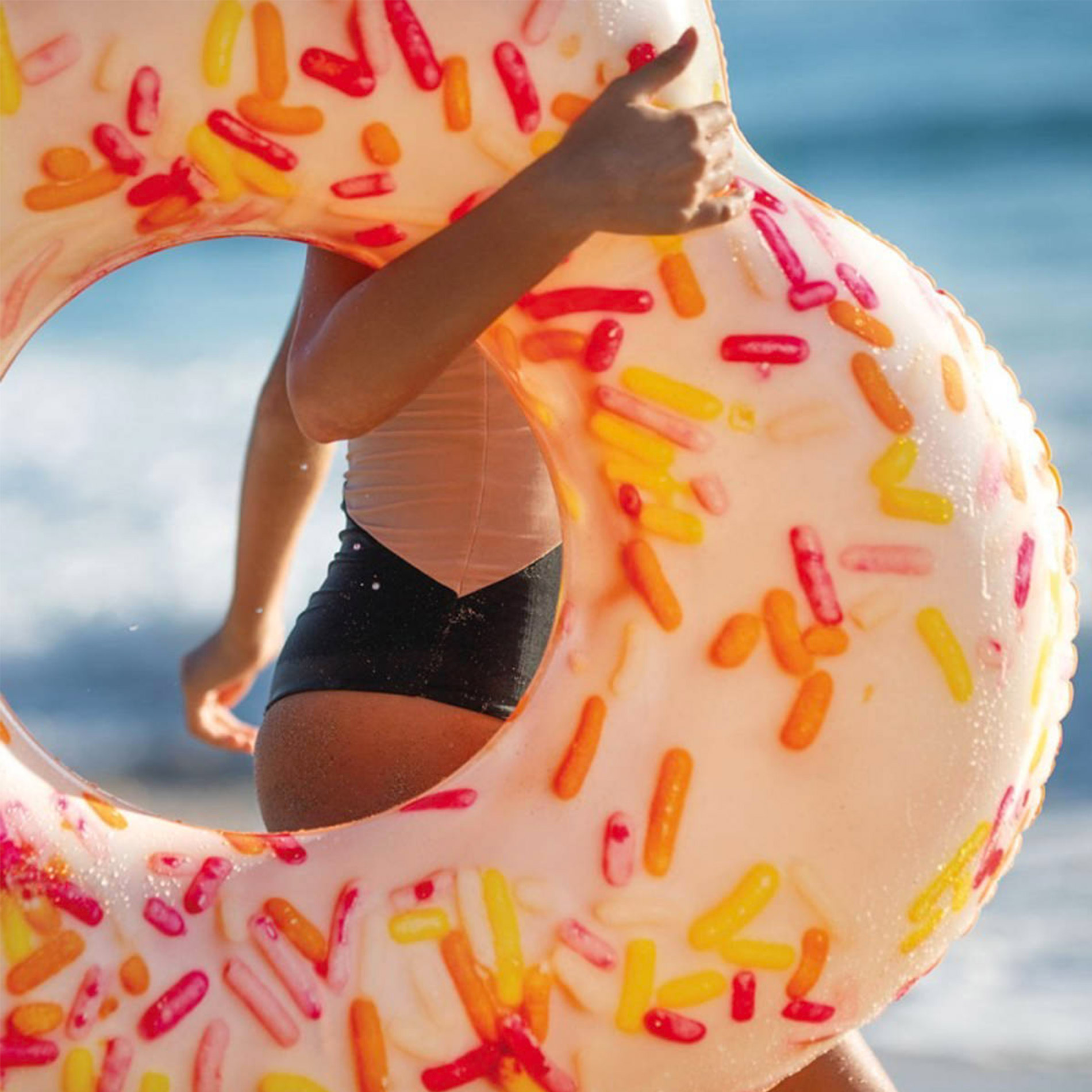 Nafukovací kruh donut srdce s posypem 99 cm