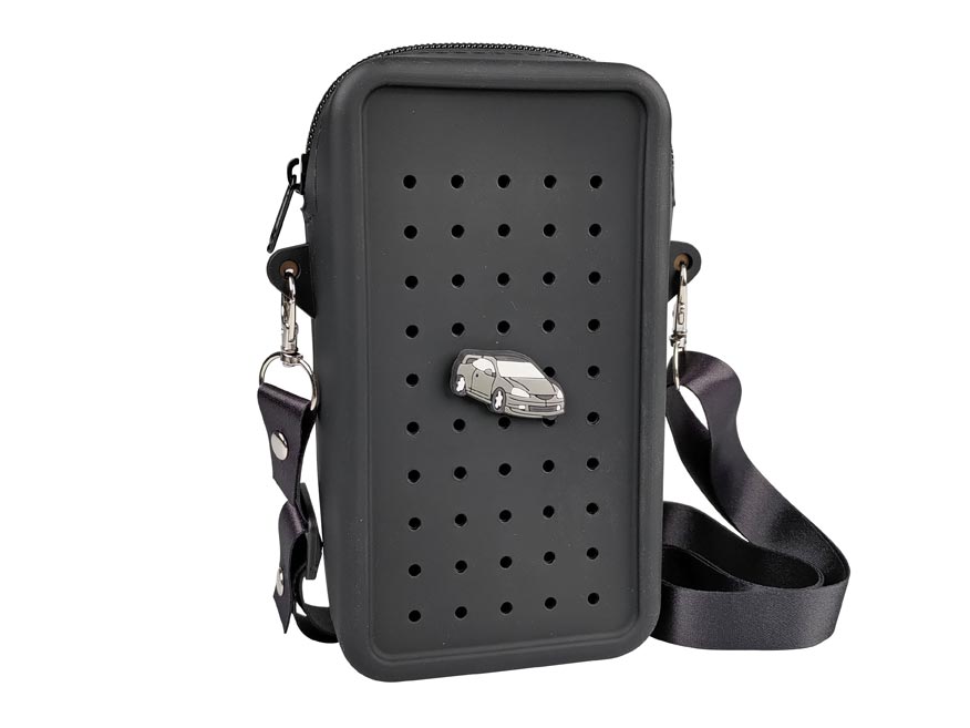 Gifty - Silikonová crossbody taštička černá a ozdobný pin
